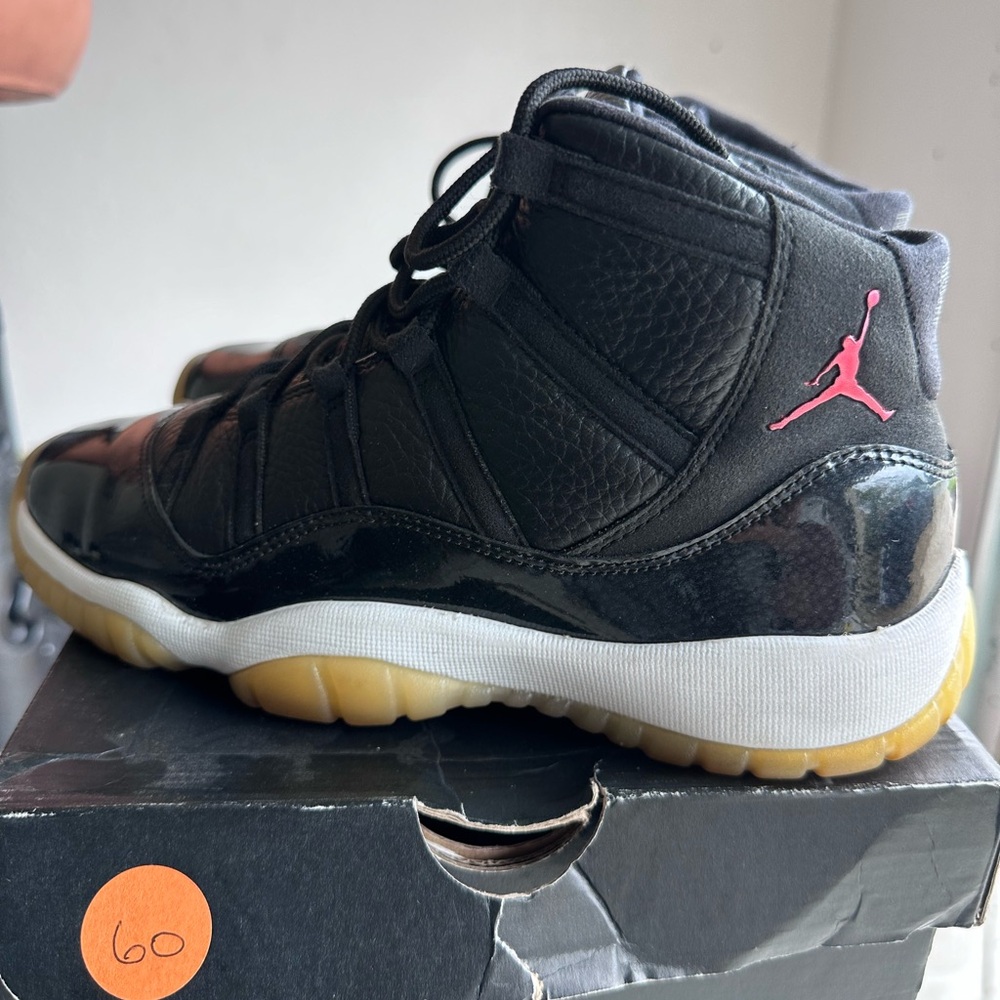 Jordan Kids Sneakers in Black and Pink